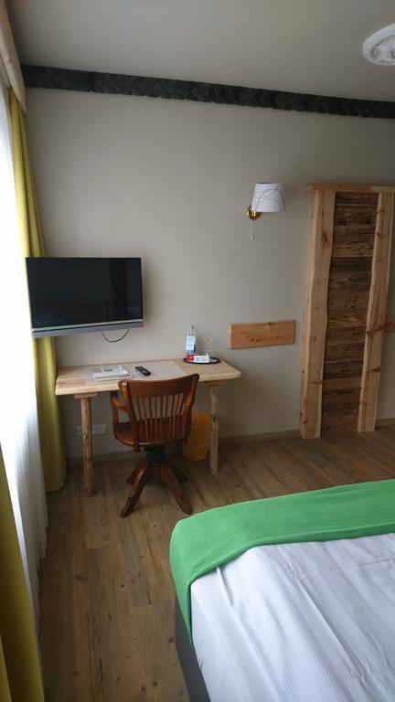 Hotel & Auberge Le Journal St. Wendel Buitenkant foto