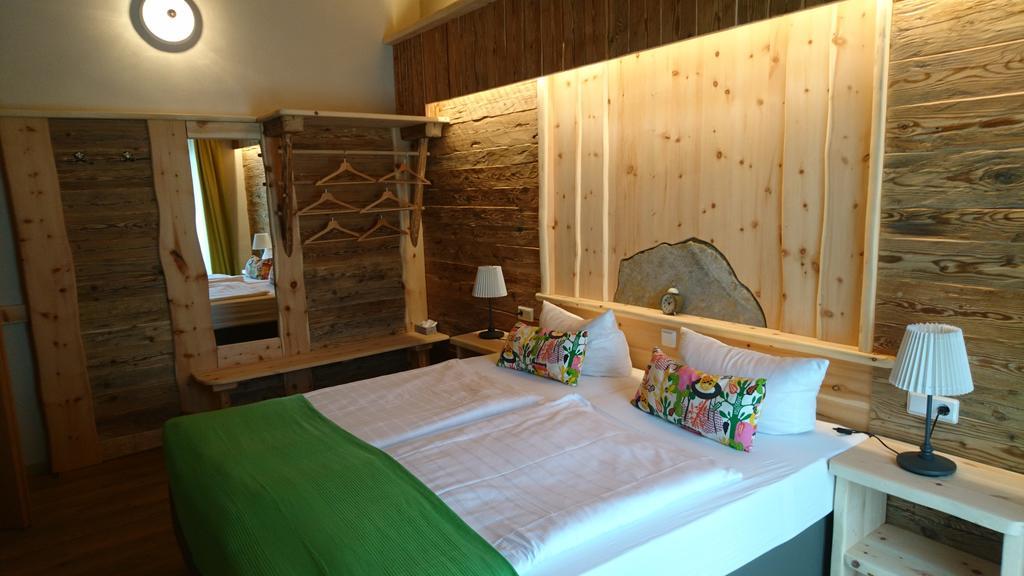 Hotel & Auberge Le Journal St. Wendel Buitenkant foto