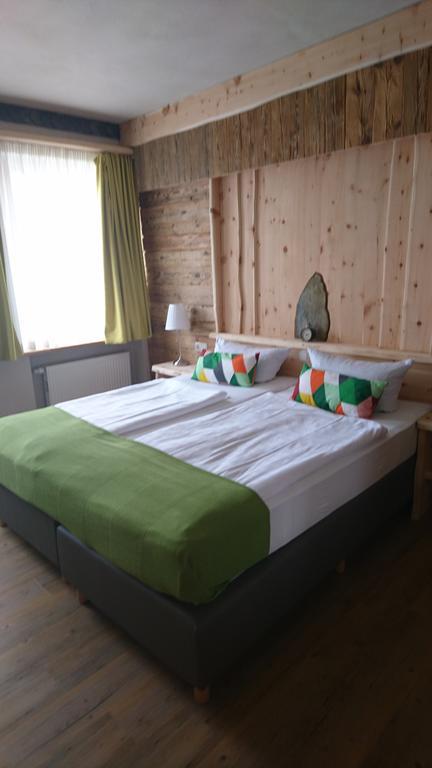 Hotel & Auberge Le Journal St. Wendel Buitenkant foto